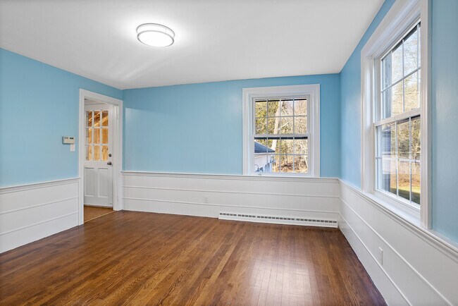 Dining Room - 4 Meadowbrook Rd