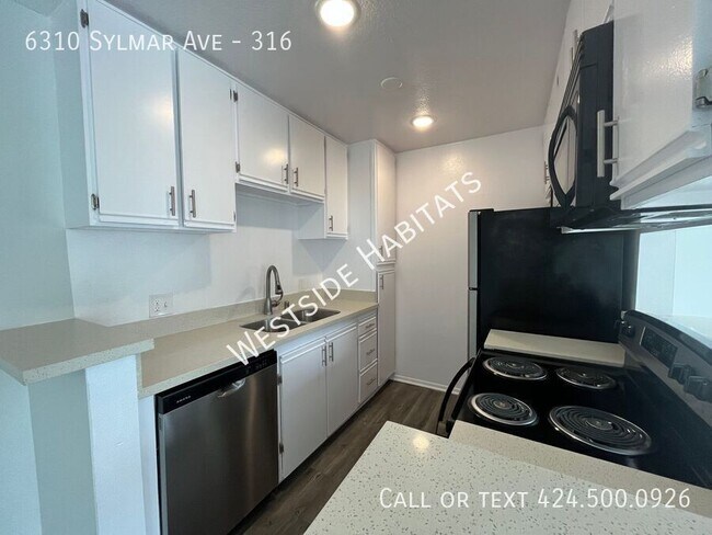 Foto del edificio - 6310 Sylmar Ave