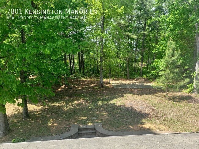Building Photo - 7801 Kensington Manor Ln