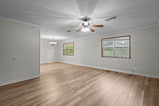 Foto del edificio - 8598 Cornell Dr