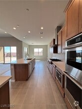Building Photo - 11831 Giroma Ave