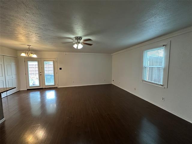 Foto principal - 910 Sunny Slope Dr