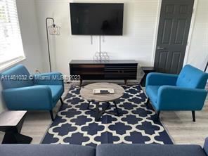 Foto del edificio - 3 br, 2 bath House - 7471 Hope St