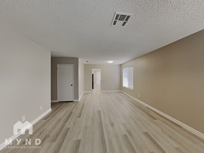 Foto del edificio - 1602 Mapleleaf St