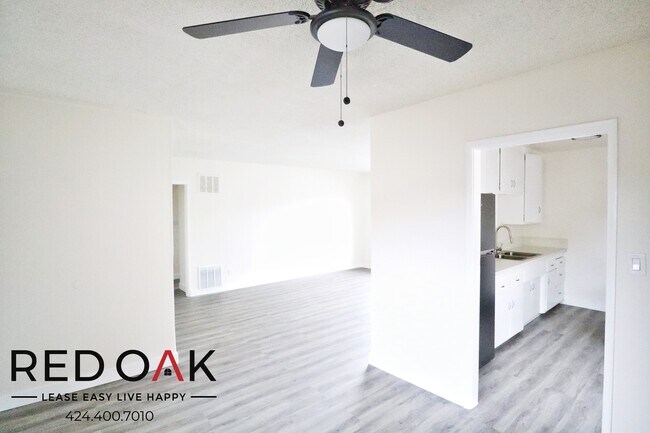 Building Photo - 3934 Gibraltar Ave Unit 9