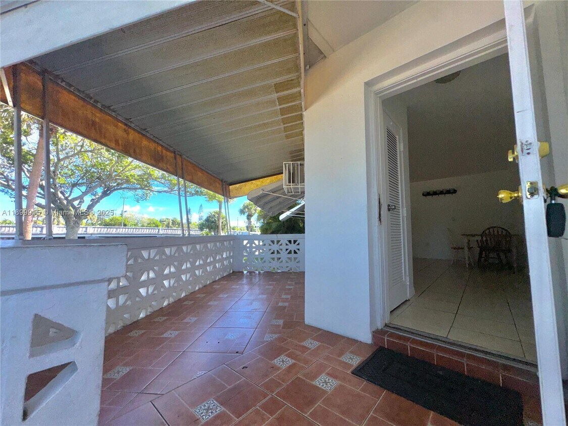 Foto principal - 1450 NE 171 St