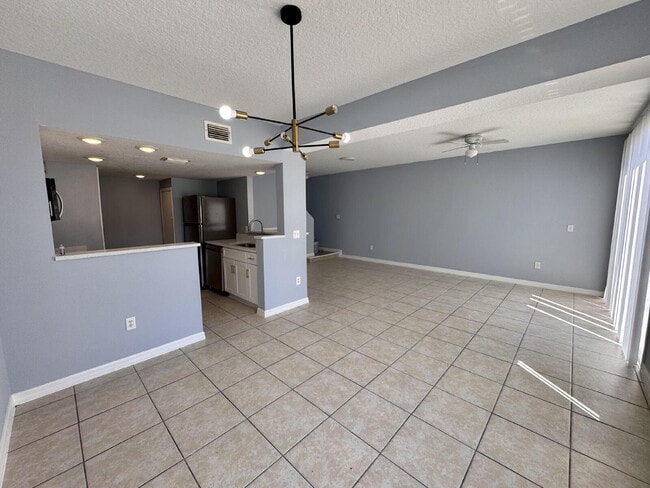 Photo - 2725 Fan Palm Dr Apartment