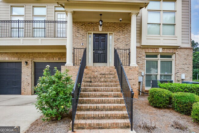 Building Photo - 1165 Laurel Pl