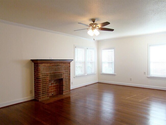 Foto del edificio - 1659 Harold St