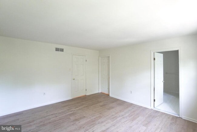 Building Photo - 1703 Smedley Ct
