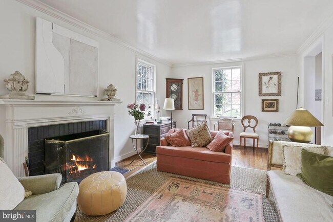 Building Photo - 3743 Upton St NW