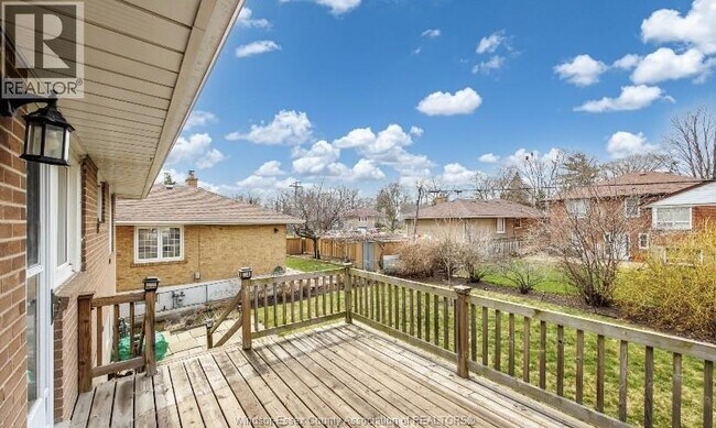 Building Photo - 26 Breadner Dr