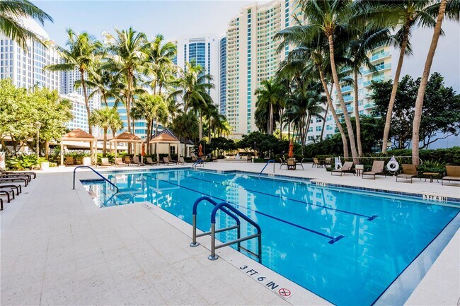 Foto del edificio - 347 N New River Dr E