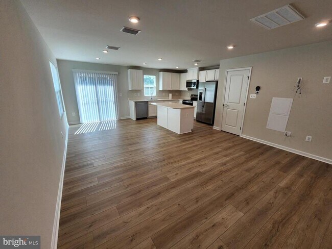 Foto del edificio - 619 Laurelwood Cir