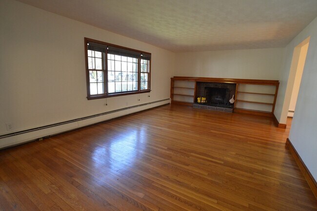 Foto del edificio - 24 Beverly Ave