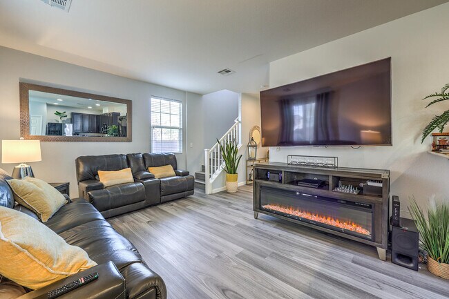 Building Photo - 7717 Pista Way