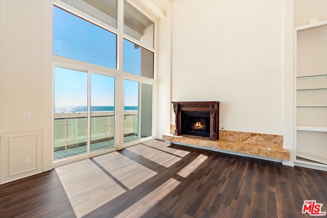 Foto principal - 4009 1/2 Ocean Front Walk