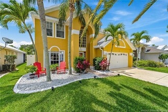 Building Photo - 728 NW Waterlily Pl