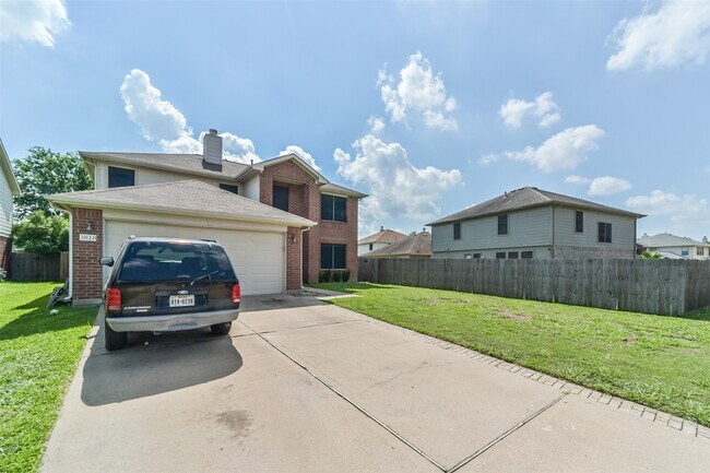 Foto del edificio - 3818 Brook Garden Ln