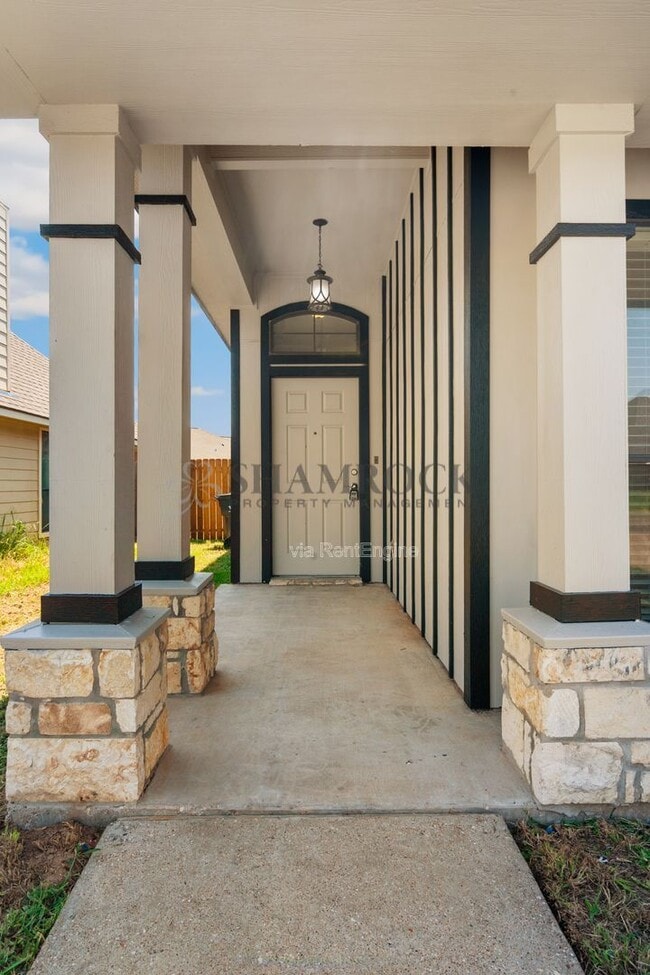 Building Photo - 10513 Condor Loop