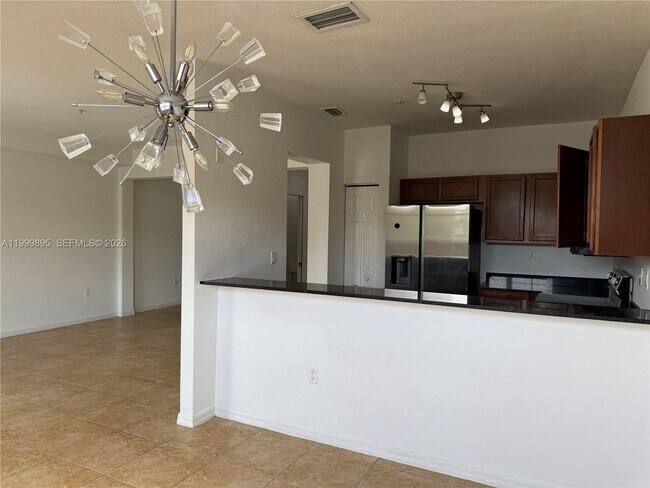 Foto del edificio - 8800 NW 107 Ct