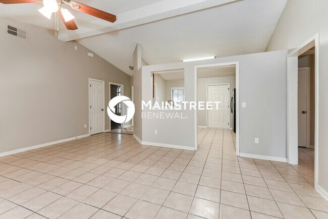 Building Photo - 4 Bedroom Pet-Friendly Home in JACKSONVILL...
