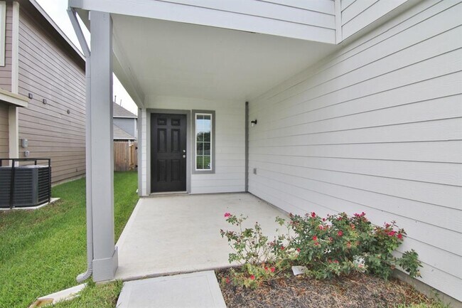 Building Photo - 5470 Quail Cove Ln