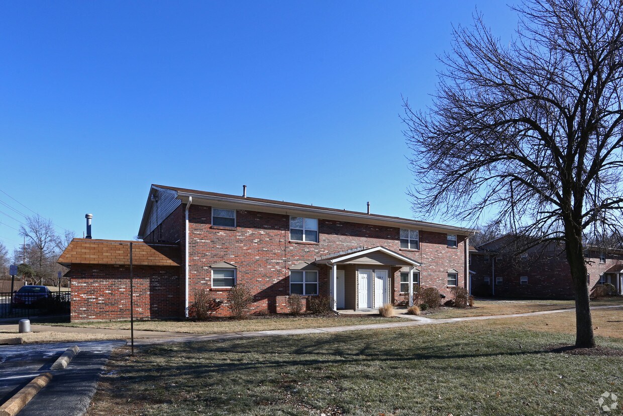 Lewis & Clark Apartments Saint Louis, MO
