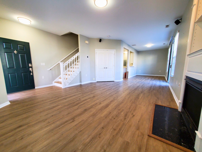 Building Photo - 5304 Elston Ln
