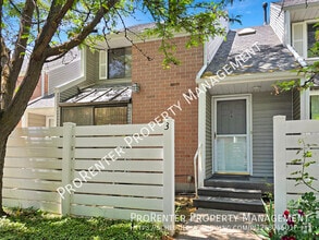 Building Photo - 975 Essex Ct Way