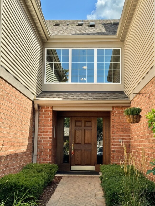 Building Photo - 108 White Oak Ct