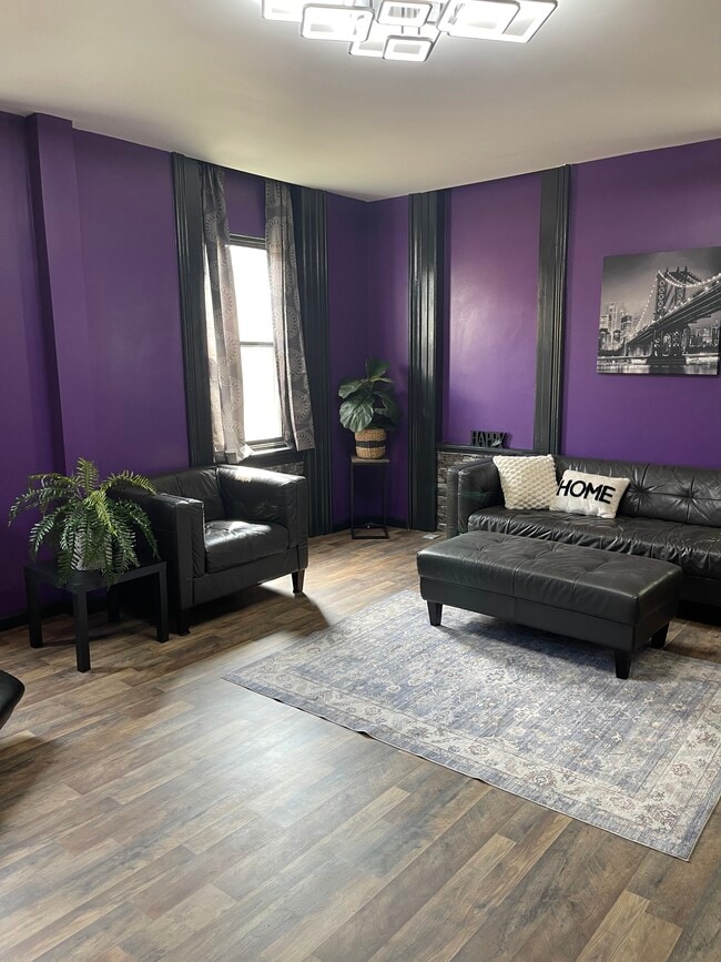 Building Photo - 359 Groves Ct