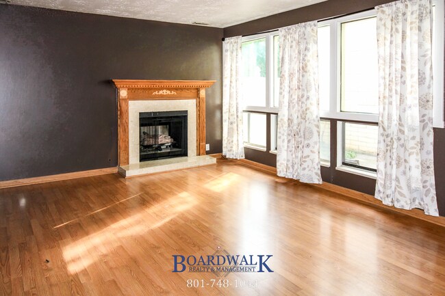 Foto del edificio - Spacious Sandy Home