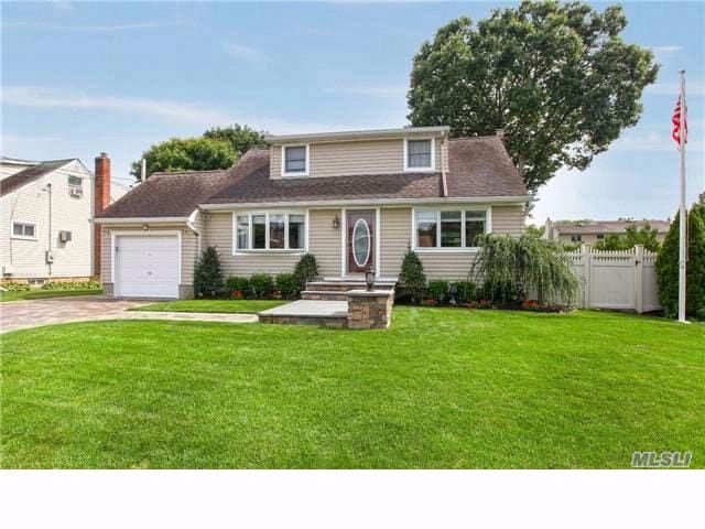 Primary Photo - 310 Everard St