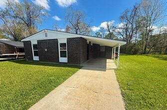 Building Photo - 12246 Palmyra Dr