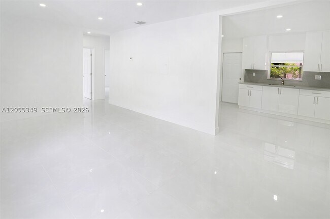 Foto del edificio - 995 SW 14th Ave