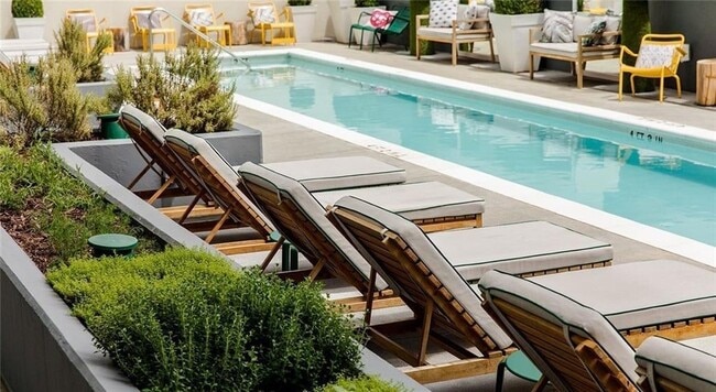 Photo - 207 13th St NE House