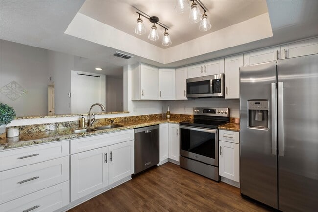Building Photo - 9445 N 94th Pl