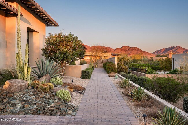 Building Photo - 8900 E Sands Dr