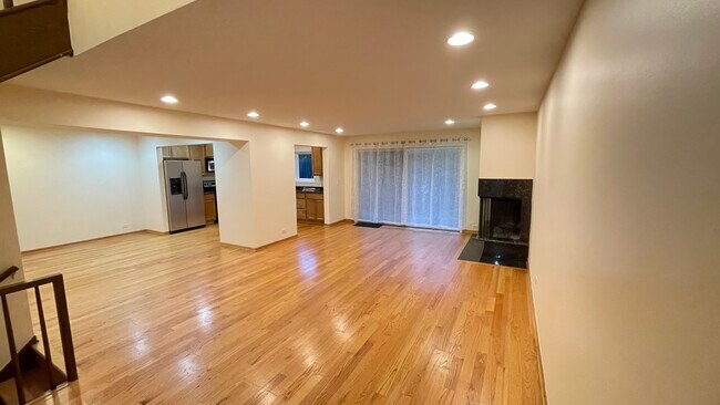 Building Photo - 1723 Wildberry Dr