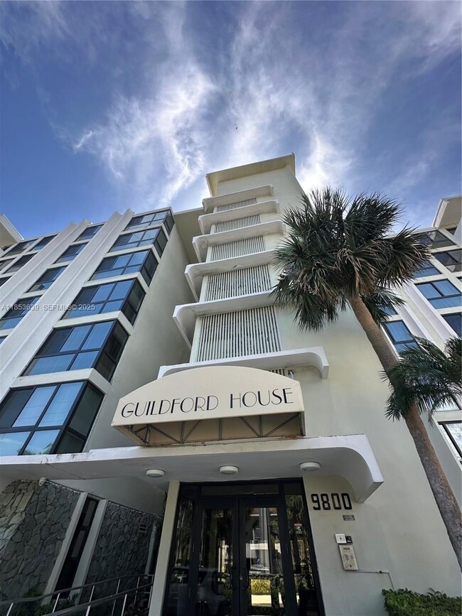 Building Photo - 9800 W Bay Harbor Dr