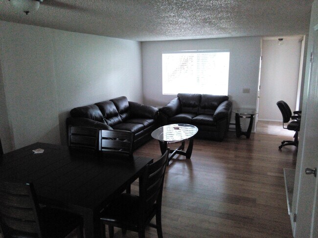 Foto del edificio - 11348 3rd Ave NE