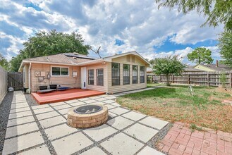 Building Photo - 2722 Amaranth Dr