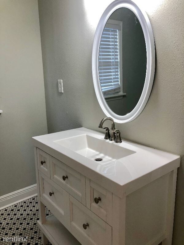 Foto del edificio - 2 br, 1 bath House - 710 West Dr