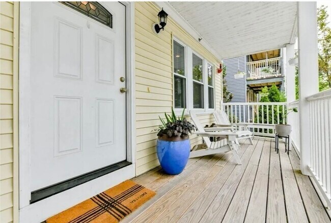 Foto del edificio - 210 Cedar St