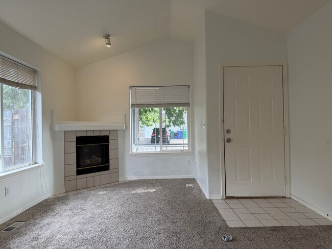 Foto del edificio - 14110 SE Summerfield Loop