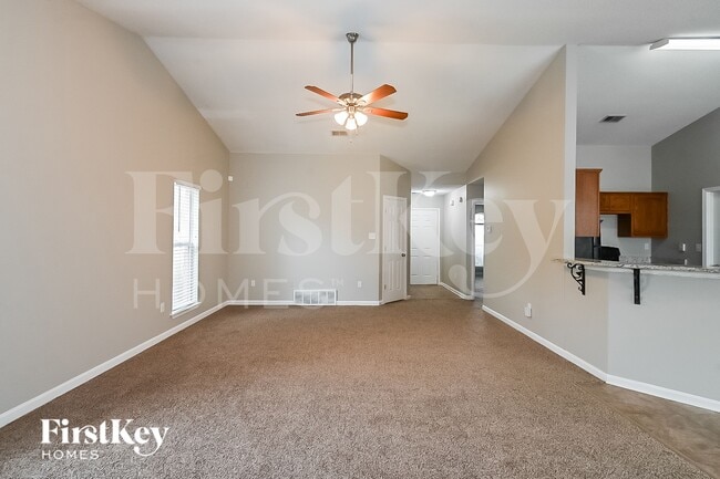 Building Photo - 9181 Triple Crown Loop E