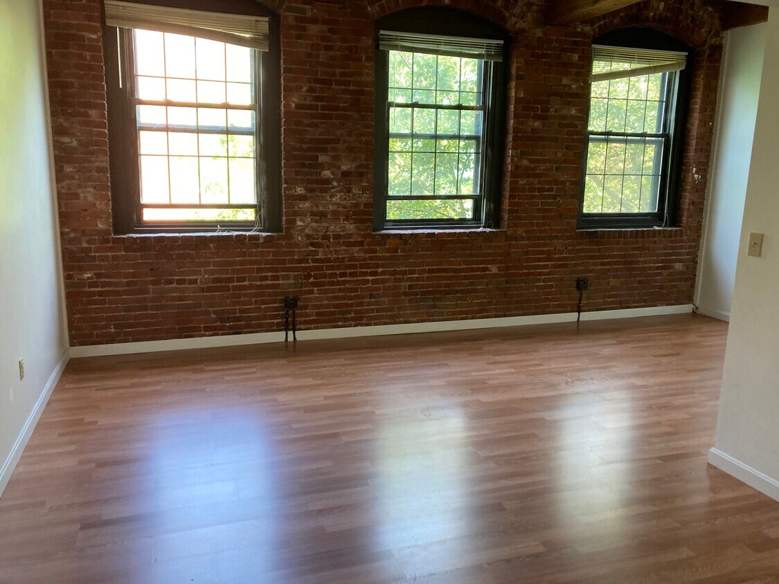 50 Rantoul St Unit 503, Beverly, MA 01915 Condo for Rent in Beverly