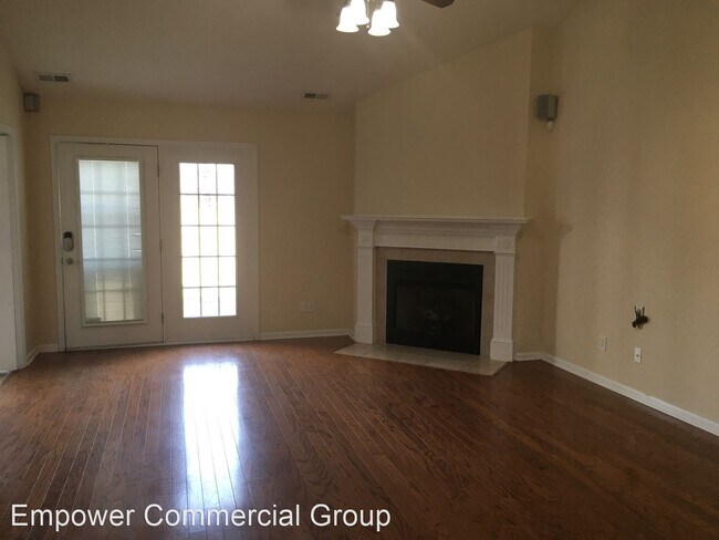 Building Photo - 4 br, 2 bath House - 1126 Reflex Street