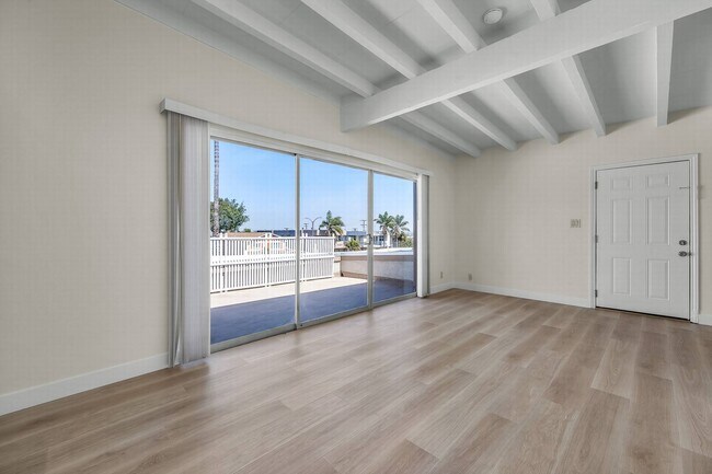 Foto del edificio - 1440 Manhattan Beach Blvd